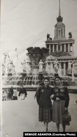 Zampira ve Mürşide Asanovalar Moskvada