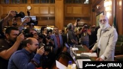 در ۱۲ سال اخیر، مهدی چمران جز یک سال، ریاست شورای شهر تهران را به عهده داشته است.