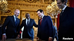 (Слева направо) Министр иностранных дел Франции Жан-Ноэль Барро, министр иностранных дел Великобритании Дэвид Лемми, госсекретарь США Марко Рубио, политический директор Министерства иностранных дел Германии Гюнтер Зауттер