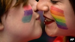 In November, Russia's Supreme Court labeled the "international public movement of LGBT people" an "extremist organization." (illustrative photo)