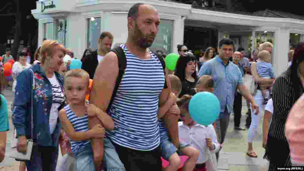 Kimerleri ise original bir yürüş usulını sayladı