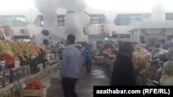 Aşgabat. Rus bazary. Arhiw suraty