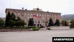 ԼՂ նախագահի նստավայրը Ստեփանակերտում, արխիվ