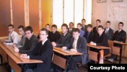 7-нче татар-төрек мәктәбе укучылары