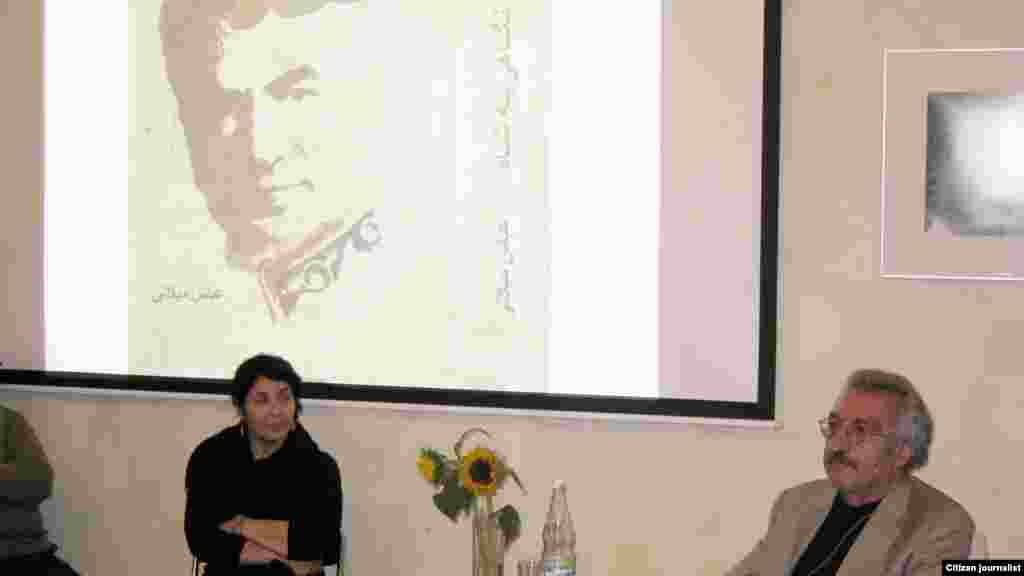 عباس میلانی در مراسم&nbsp;رونمایی از نسخه فارسی کتاب &laquo;نگاهی به زندگی شاه&raquo; در برلین 