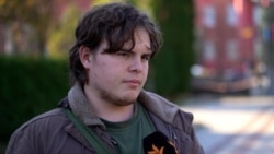 Думки українців про виїзд за кордон чоловіків віком від 18 до 22 років (відео)