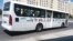 Illýustrasiýa suraty. Aşgabatda ýolda barýan bir awtobus.