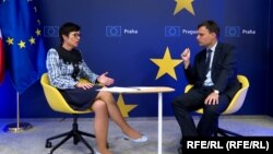 Марта Кос і Рыкард Юзьвяк. Прага, 28 красавіка 2025 году