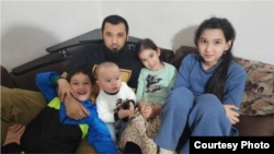 Timur Kishukov with his children