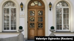 Пізно ввечері 15 травня Національне антикорупційне бюро та Спеціалізована антикорупційна прокуратура повідомили, що викрили масштабну корупцію у Верховному суді