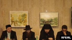 Сулдан уңга: Рамиль Юныс, Исхак Горелик, Питирим атакай