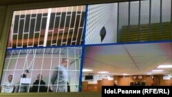 10 ноябрь Татарстан Югары мәхкәмәсе өч полиция хезмәткәрен сак астында калдырды. Алар 22 яшьлек Илназ Пиркин үлемендә гаепле дип шикләнелә.