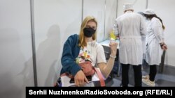Загалом за час кампанії щеплення (від лютого) в Україні вакцинували 1 123 663 людей