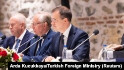 Голова російської делегації Володимир Мединський на перемовинах у Стамбулі, 16 травня 2025 року