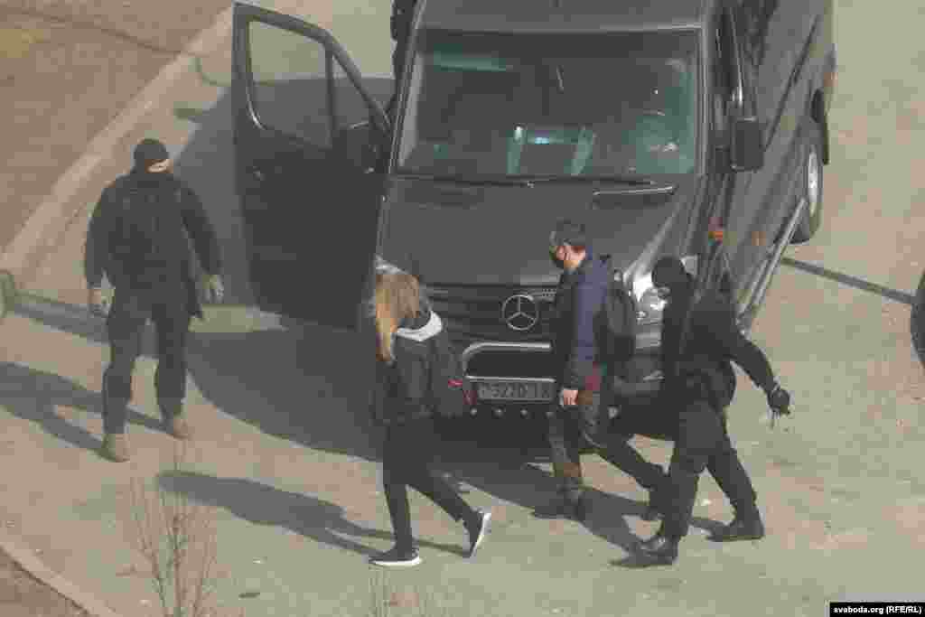 Затрыманьне на плошчы Бангалор у Менску