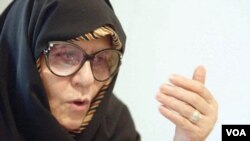 فاطمه کروبی٬ همسر مهدی کروبی، از رهبران معترضان ۸۸