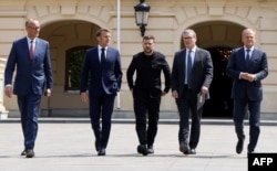 Канцлер Німеччини Фрідріх Мерц, президент Франції Емманюель Макрон, президент України Володимир Зеленський, прем'єр-міністр Великої Британії Кір Стармер та прем'єр-міністр Польщі Дональд Туск. Київ, 10 травня 2025 рок