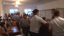 Сот отурумундагы чыр