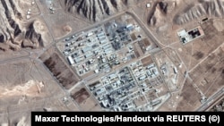 نمای هوایی از مرکز هسته‌ای اصفهان که دونالد ترامپ می‌گوید در حملهٔ اول تیرماه آمریکا «به طور کامل و مطلق نابود شده است»