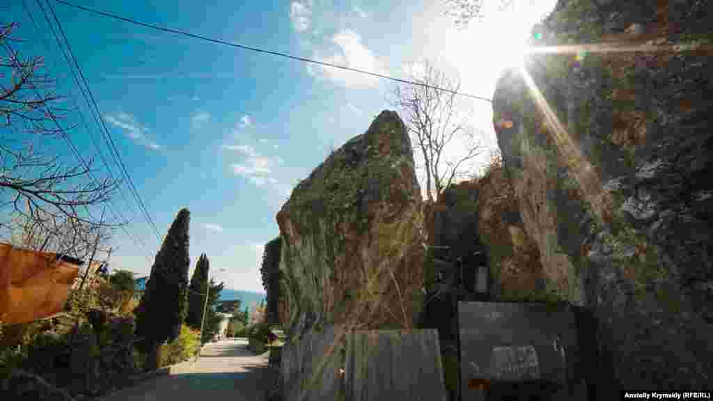 Leningradskaya soqağında küneş zenitte