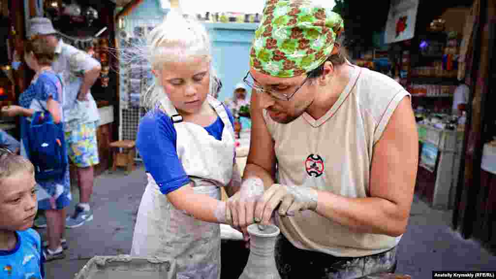 Çölmekçilik boyunca master-klass balalarda hususiy bir meraq doğura