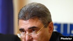 Armenia -- Health Minister Harutiun Kushkian at a news conference on November 10, 2009.