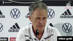 Главный тренер сборной Армении по футболу Хоакин Капаррос 