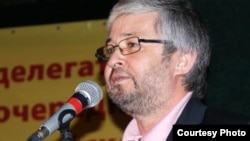 Дододжон Атовуллоев