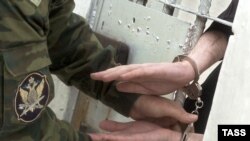 Оьрсийчоь -- ГIарол ву, велла дIаваллалц набахте хьажийначу тутмакхан куьйгех гIоьмаш тухуш, Сосновка эвла, Мордови, 01Тов2009