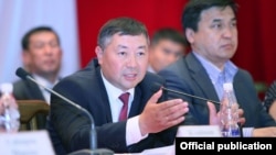 Канатбек Исаев.