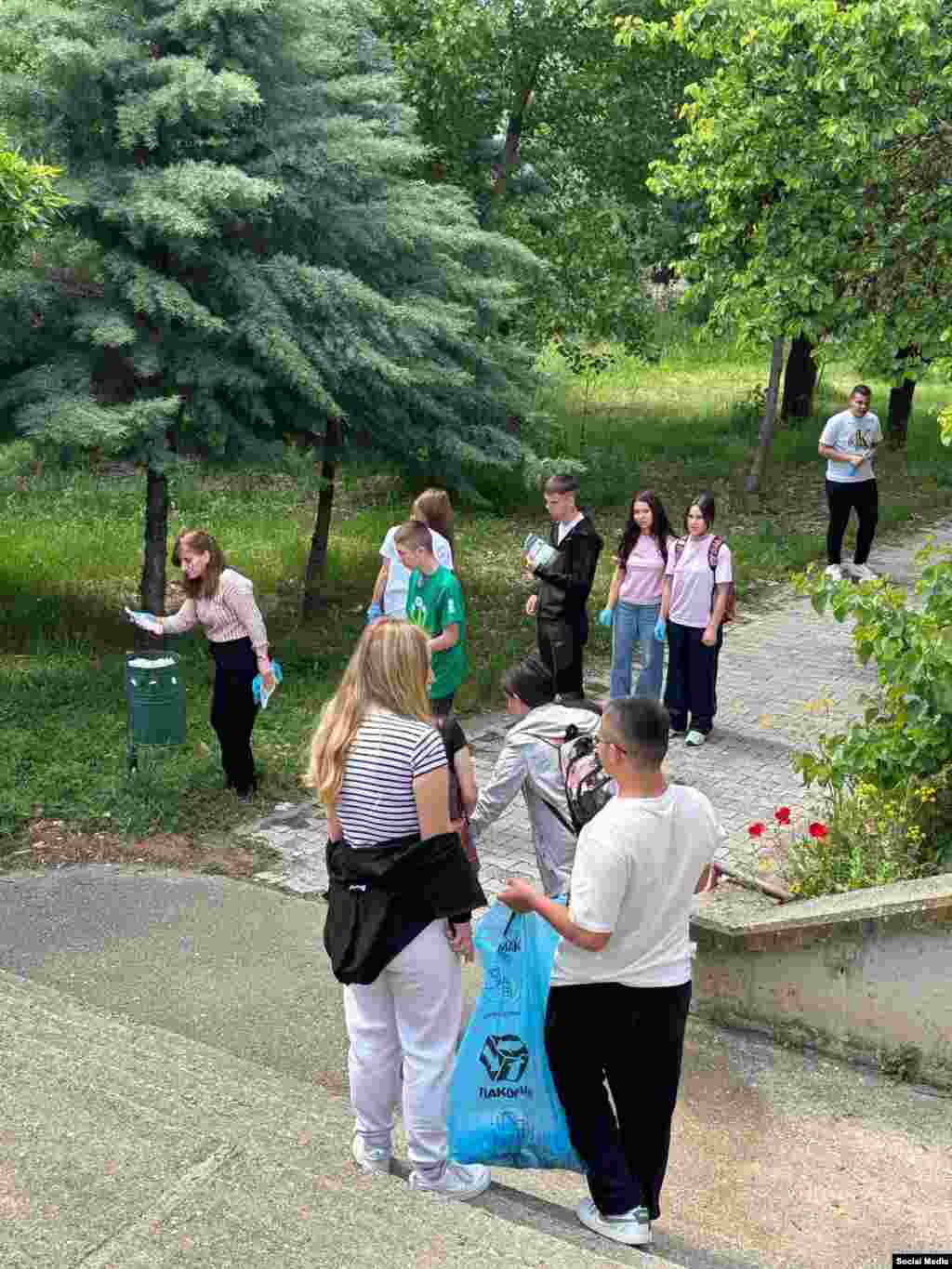 Volonteri su pozvali na kolektivnu odgovornost i veću svijest o problemu koji postoji - "prekrasna priroda, ali puna smeća".