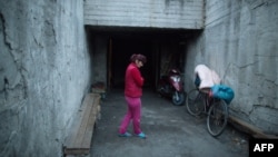 Мешканка Петровскього району Донецька. 17 листопада 2014 року