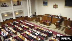 Завтра, 12 октября окончательное, третье чтение новой Конституции Грузии