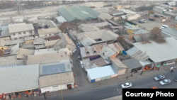 Тешик-Таш базарындагы үйлөр, Ош шаары. 