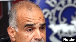 Armenia -- Opposition leader Raffi Hovannisian at a news conference, 19May2011.