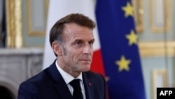 Журналісти зазначають, що кінцева мета Макрона – показати, що існує глобальна противага підтримці Трампом війни Ізраїлю в Газі та посилити тиск заради миру