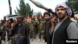 Owgan howpwsuzlyk güýçlerine hemaýat bermäge gelen raýatlar