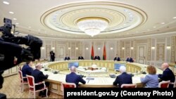 Сустрэча Аляксандра Лукашэнкі з дэлегацыяй Калінінградзкай вобласьці РФ на чале з губэрнатарам Аляксеем Бяспрозванных. 9 чэрвеня 2025 году