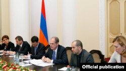 ԱՄՀ պատվիրակությունը Հայաստանի վարչապետի հետ հանդիպման ժամանակ, Երևան, 30-ը սեպտեմբերի, 2014թ․