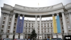 Дмитро Кулеба доручив українському посольству в Бухаресті негайно звернутися до румунської сторони задля з’ясування обставин цієї ситуації