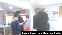 Полиция в штабе Навального в Иркутске