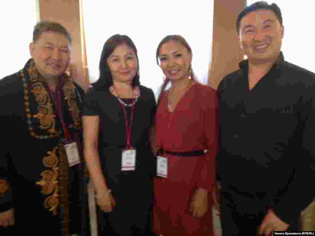 Делегаты Второго всемирного форума кыргызских диаспор за рубежом. Сан-Марино