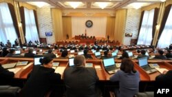 Жогорку Кеңештин сессиясы.