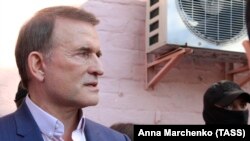 Медведчуку інкримінують «державну зраду» і «готування до розграбування національних цінностей на окупованій території»