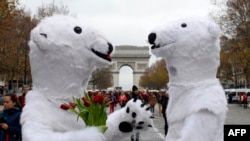 فعالان محیط زیست در پاریس