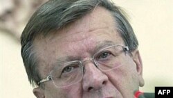 ويکتور زوبکوف يکی از اعضای رسمی کابينه روسيه به شمار می رود و به مبارزه عليه پولشويی شهرت دارد.