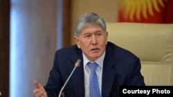 Алмазбек Атамбаев.