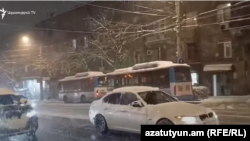 Armenia - Heavy snowfall in Yerevan, February 20, 2025.