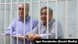 Омурбек Текебаев и Дуйшенкул Чотонов.