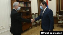 Armenia - Armenia's Deputy Prime Minister Suren Papikian (right) meets with Iranian Ambassador Abbas Badakhshan Zohouri, Yerevan, September 29, 2021.